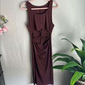 Elegant Brown Sleeveless fitted midi dress